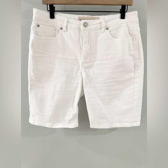Soft Surroundings 8.5” White Denim Shorts Size 10 - Picture 4 of 7